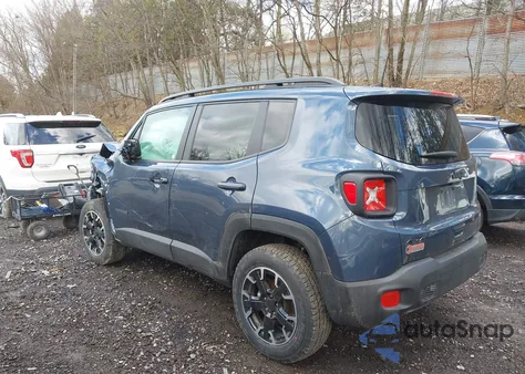 2023 Jeep Renegade Upland 4X4 из США, поврежденный, VIN ZACNJDB17PPP61612
